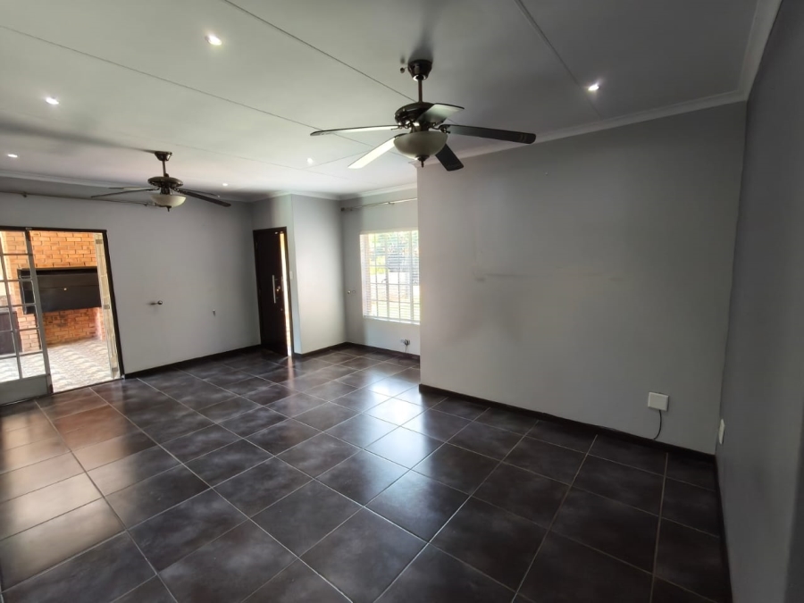 3 Bedroom Property for Sale in Waterkloof East North West